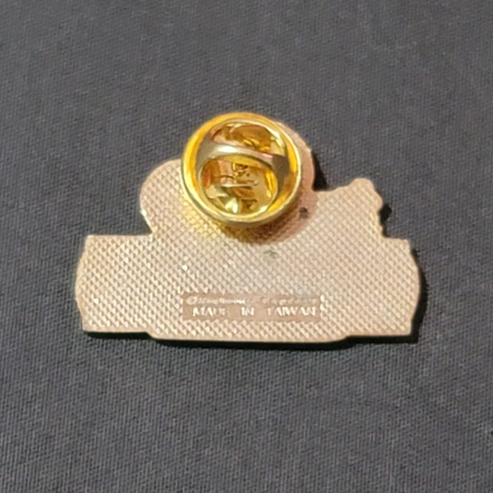 Vtg Primadonna Resort & Casino Lapel Pin